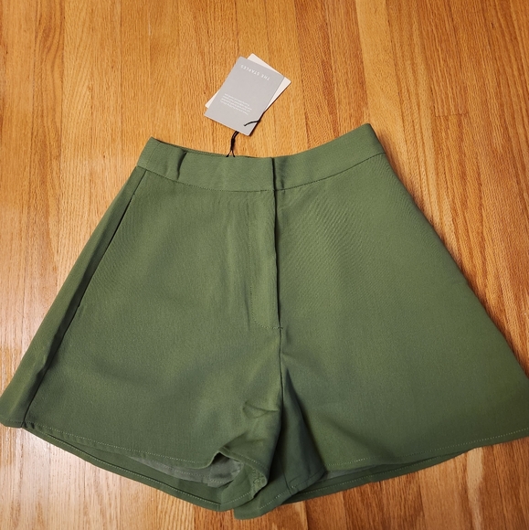 Love Bonito Laylia Tailored A-line Shorts XS - Picture 6 of 8